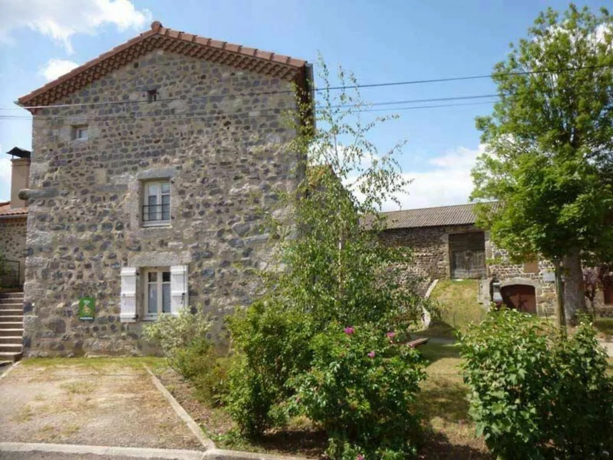 Gite Independant 4 Pers. A Rauret Avec Cour, Proche Gorges De L'Allier, Parking Prive, Animations. - Fr-1-582-193